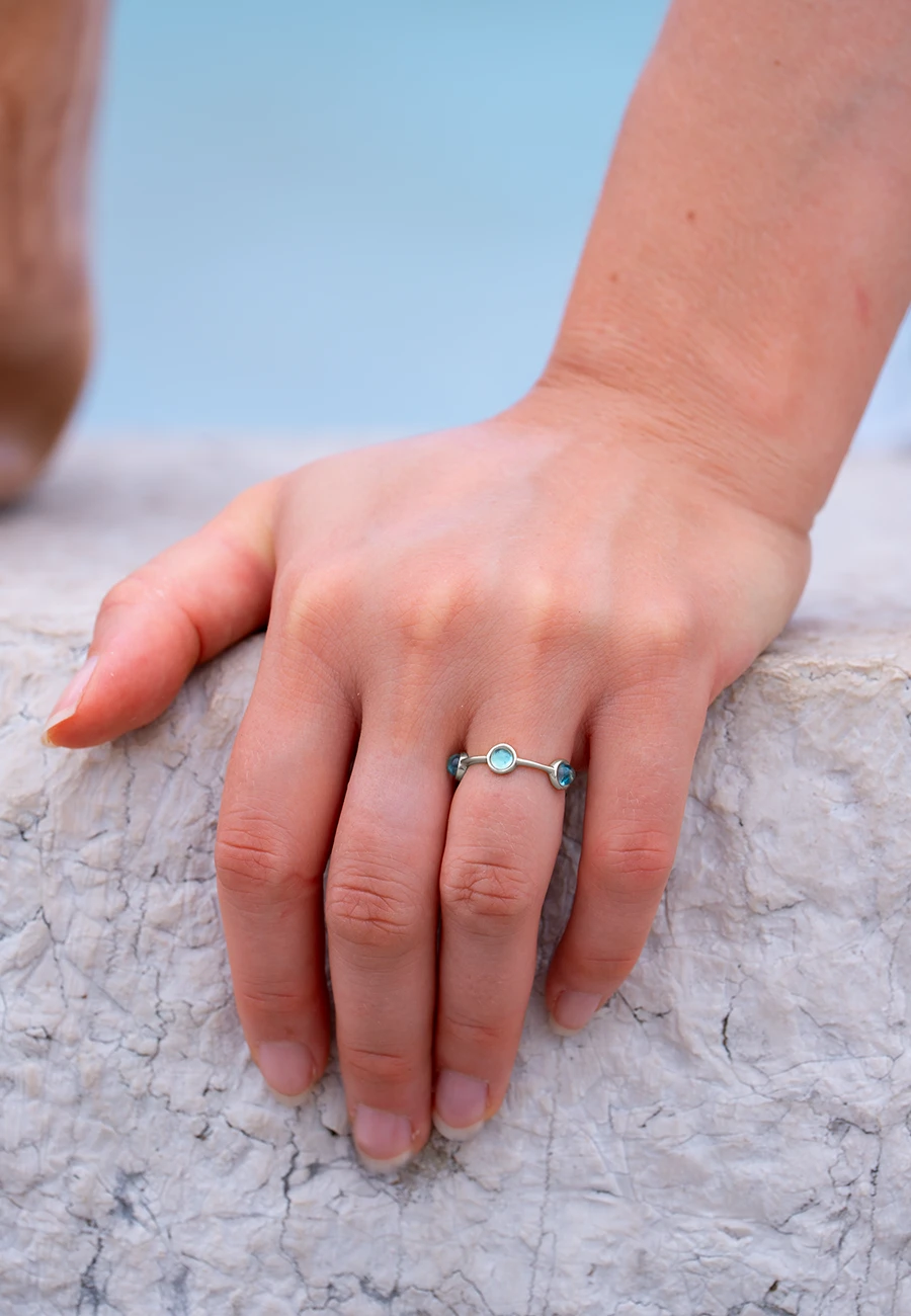 Anello Essenza Topazio Azzurro in Argento 925 con Pietra Naturale